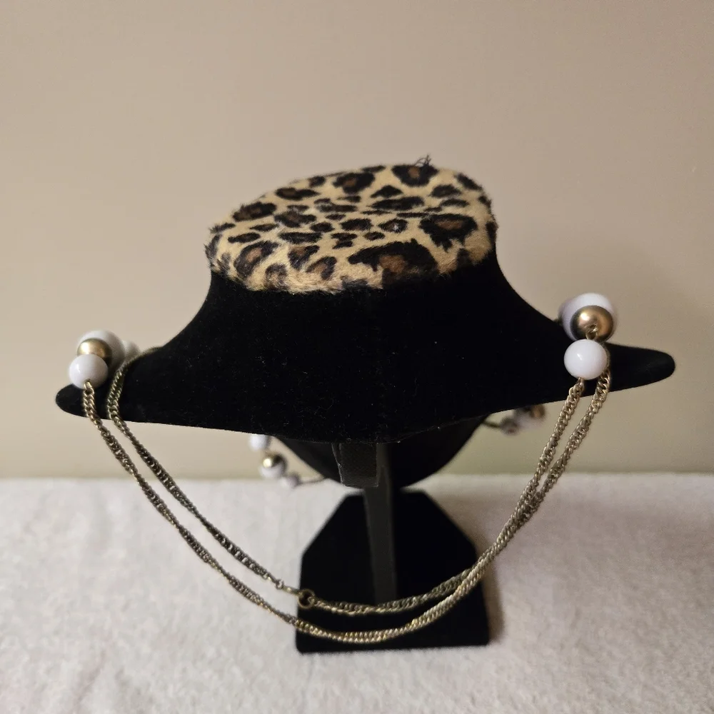 Vintage white beaded cuff bracelet & matching necklace